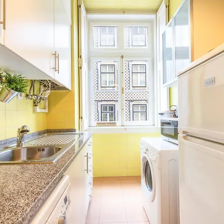 Guestready - Located On Centre * Лиссабон